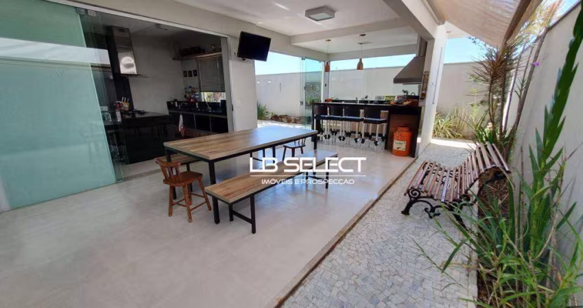 Casa no Condomínio Splendido com três quartos e varanda gourmet.
