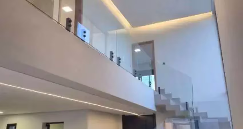 Casa no condomínio terras alpha com três suítes e varanda gourmet.
