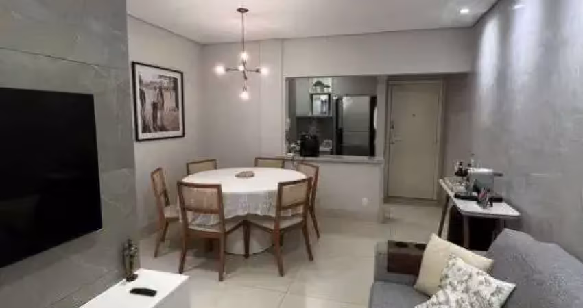 Apartamento no bairro santa mônica com três quartos e uma vaga de garagem.