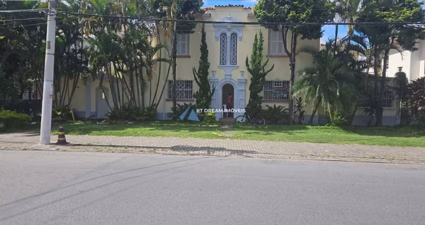 Imperdível Casa Comercial à Venda em São Paulo-SP, Jardim Paulista: 9 Salas, 4 Banheiros, 7 Vagas, 244m² de Área!