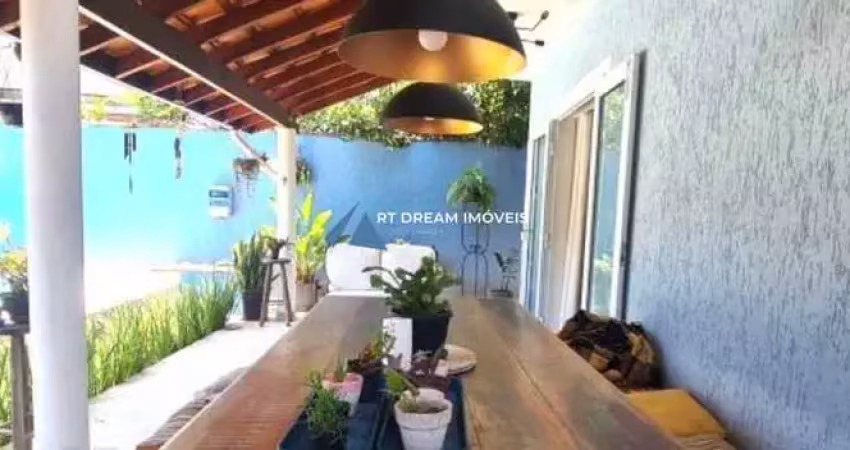 Espetacular Casa à Venda em São Sebastião-SP  4 Quartos, 2 Suítes, 3 Salas, 5 Banheiros, 5 Vagas de Garagem  643m²