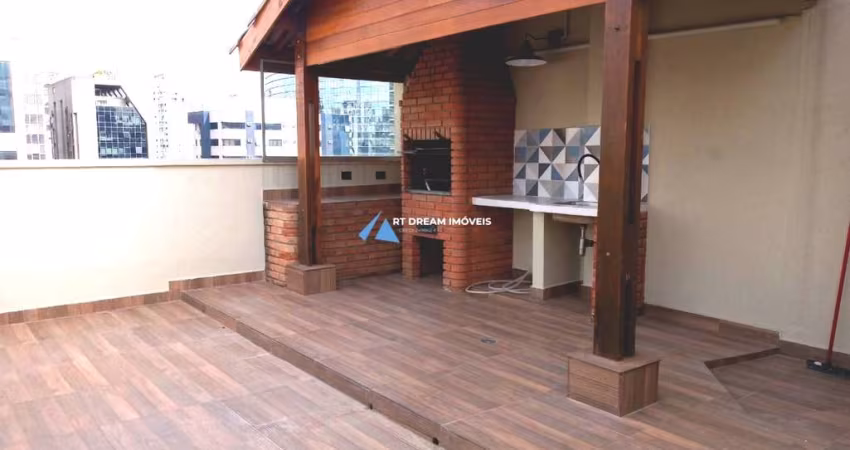 Luxuosa cobertura à venda no Jardim Europa com 3 quartos, 1 suíte, 2 salas, 4 banheiros, 2 vagas e 230m² de puro requinte em SP.