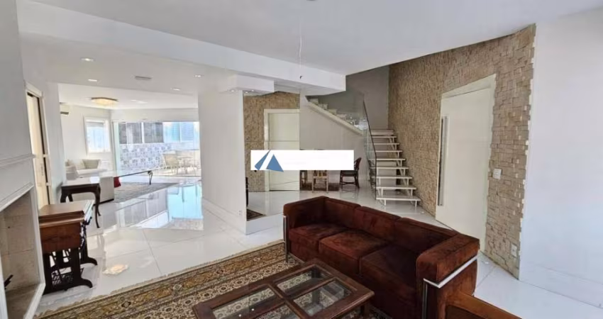 Luxuosa cobertura de 3 quartos na Vila Nova Conceição, SP: 3 suítes, 3 salas, 5 banheiros, 3 vagas de garagem, 250m².