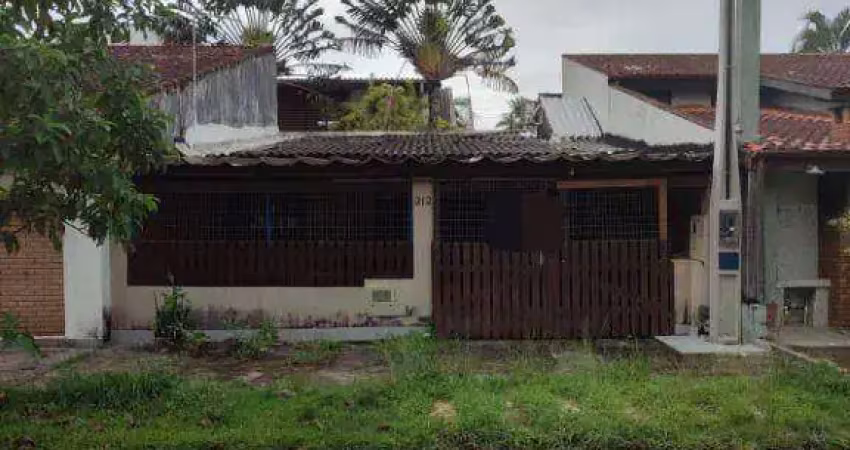 Casa com 2 quartos à venda na Rua Delfim, Jardim Capricórnio, Caraguatatuba
