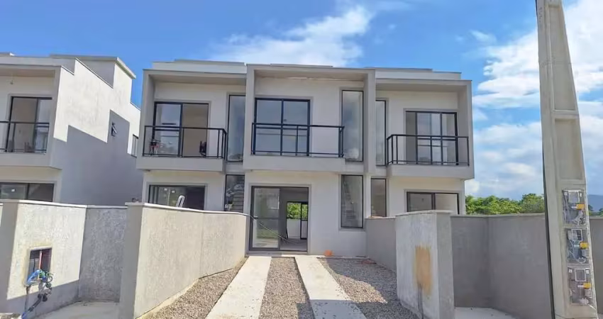 Casa para Venda em Florianópolis, São João do Rio Vermelho, 2 dormitórios, 2 suítes, 2 banheiros, 2 vagas