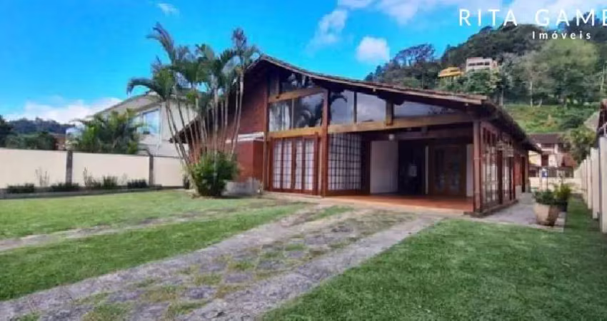 Casa a venda no Comary