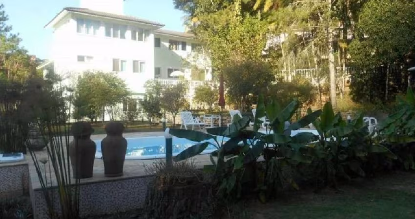 Casa a venda em condomínio no COMARY