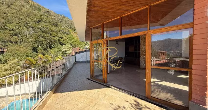 Casa com 4 quartos à venda na Rua Luiz Batista Lópes, 335, Iucas, Teresópolis