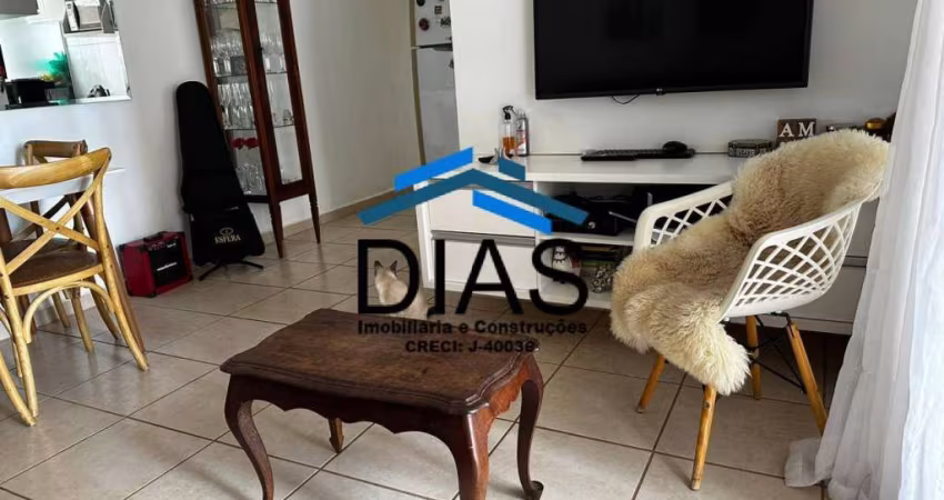 RESERVA DOS OITIS 2 DORMITÓRIOS COMPLETO DE ARMÁRIOS E AR CONDICIONADO