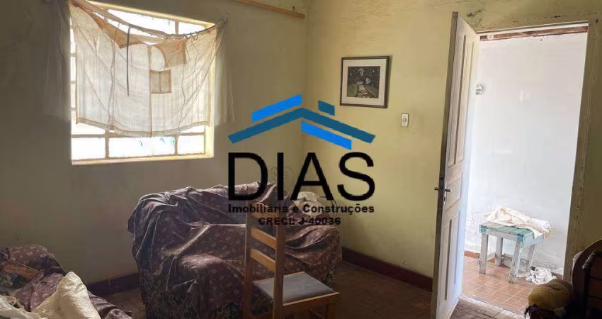 SÃO JOSÉ CASA ANTIGA COM EXCELENTE LOCALIZÇÃO E TERRENO DE 325 METROS QUADR