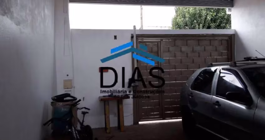 PARQUE SÃO PAULO CASA DOIS DORMITÓRIOS ÁREAS NOS FUNDOS PORTÃO FECHADO