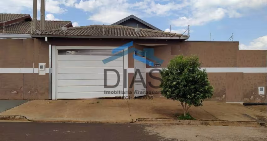 RESIDENCIAL CAMBUÍ CASA BEM LOCALIZADA COM 3 DORMITÓRIOS.