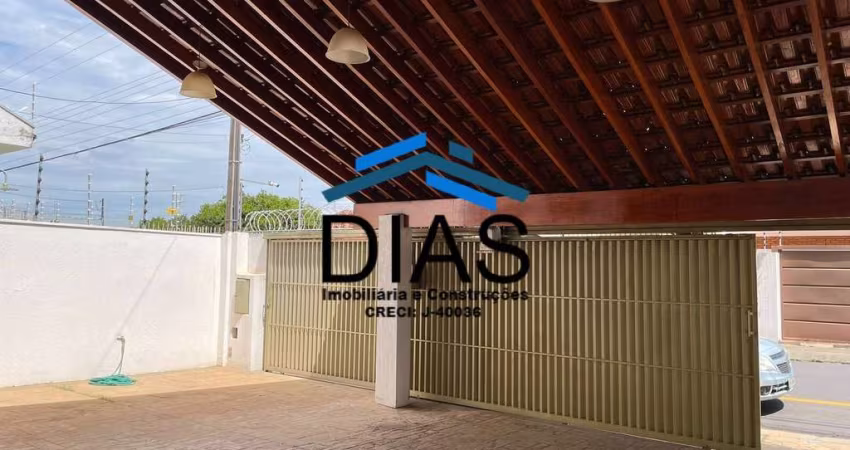 REGIÃO CENTRAL DE ARARAQUARA COM TRÊS DOMITÓRIOS COM AR CONDICIONADO E VENT