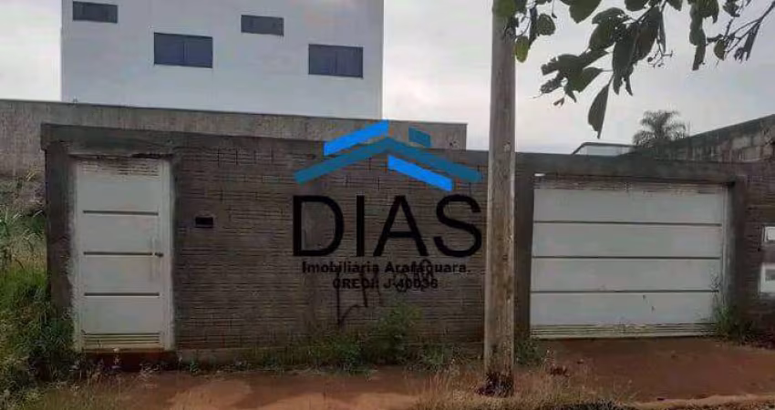 TERRENO 257 M TODO MURADO E COM PORTÃO BASCULANTE E SOCIAL BEM LOCALIZADO