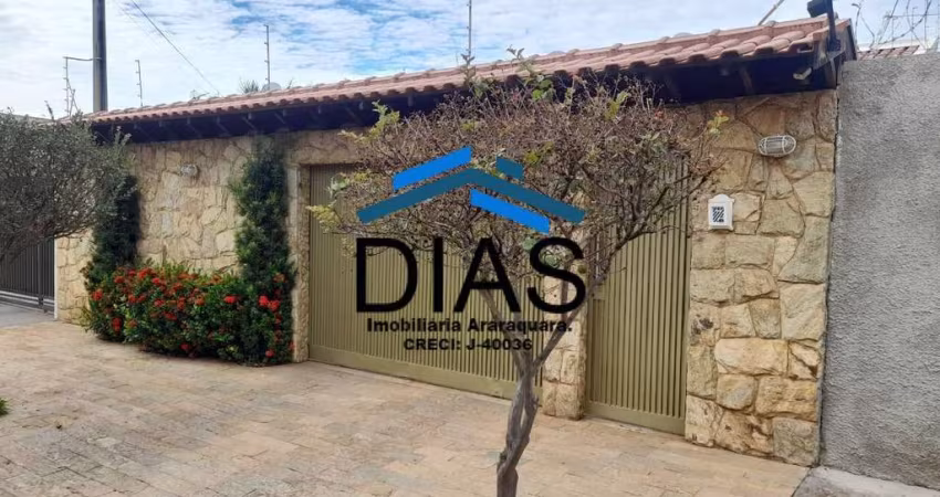 JD DAS ESTAÇÕES CASA COM TRÊS DORMITÓRIOS QUINTAL AMPLO E ESPAÇO GOURMET
