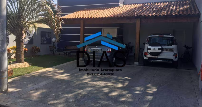 JARDIM DOS FLAMBOYANTS LINDA CASA COM TRÊS DORMITÓRIOS E PISCINA COM SPA