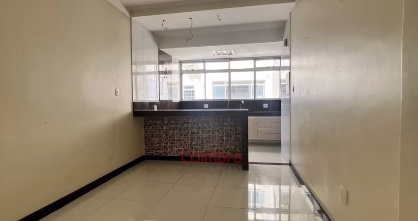 Apartamento reformado no Centro
