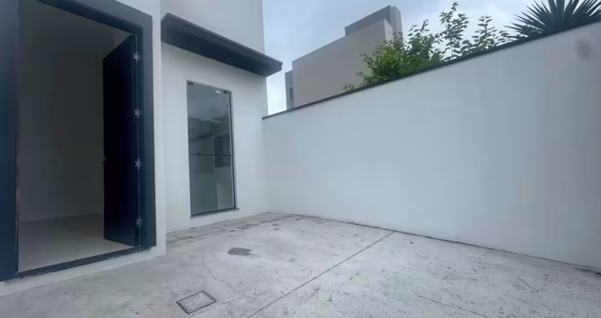 Casa com 2 quartos à venda na Rua Rio Capivari, 64, Rio Pequeno, Camboriú