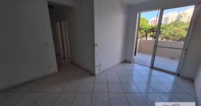 Apartamento térreo com 3 quartos e varanda ao lado da Coop