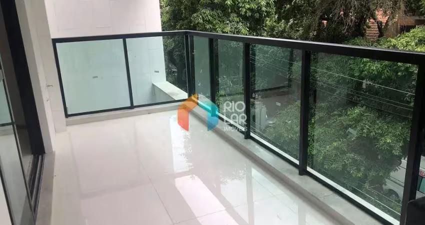 Tijuca, Apartamento, 2 Quartos sendo 1 Suíte, Varanda,  1º Locação, 1 Vaga na Escritura, Junto ao S