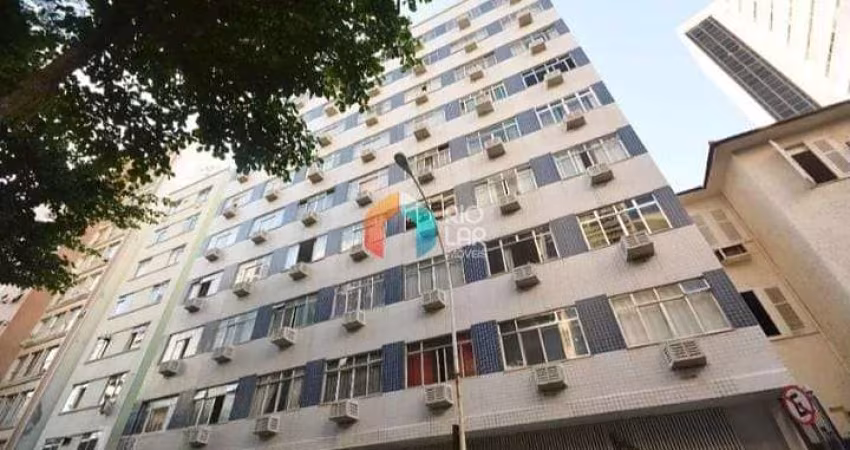 Conjugado à Venda no Flamengo, Dividido em Sala e Quarto, Quadra da Praia Flamengo, Rio de Janeiro,