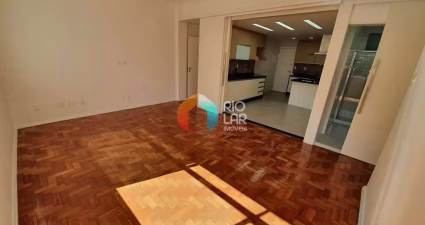 Apartamento à venda no leblon, 2 quartos (1 suíte), vaga na escritura, rio de janeiro, rj.