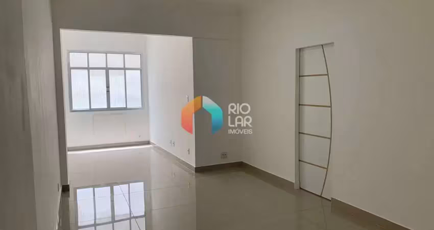 Apartamento à venda no flamengo, 3 quartos (1 suíte), dependência completa, vaga na escritura, rio