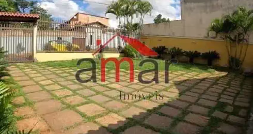 Casa com 3 quartos para alugar na Santa Terezinha, Belo Horizonte 