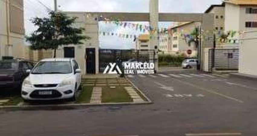 Vendo  apto padrão de 2/4 de 4º andar em condomínio fechado com completa infra e