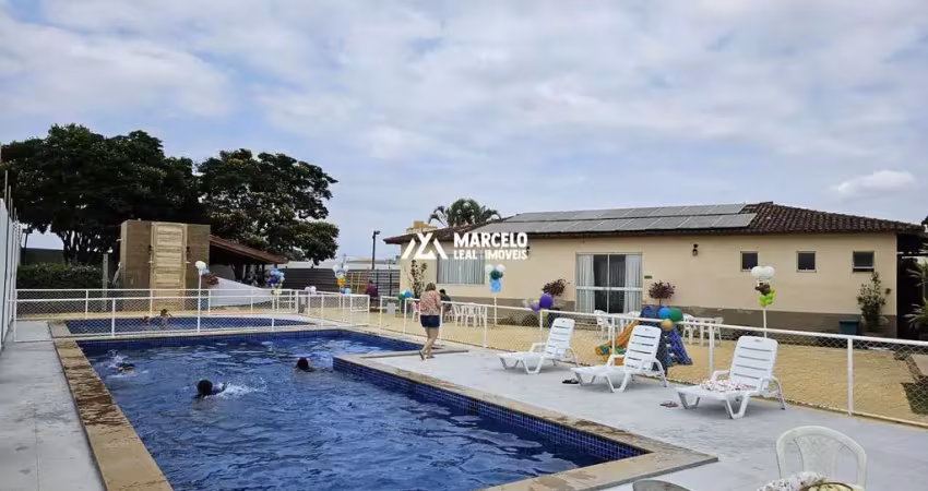 Casa de 3/4 reformada e ampliada em ótima localização dentro do Condominio Vila