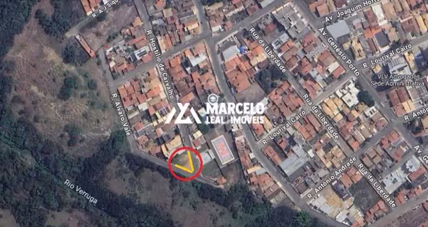 Vendo terreno de esquina em rua asfaltada no bairro recreio com 306,72 m² proxim
