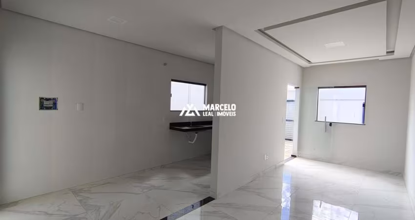 Vendo excelente casa 3 quartos sendo 1 suíte, sala, cozinha, banheiro social no