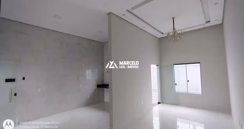 Vendo excelente casa 3 quartos sendo 1 suíte, sala com pé direito alto, cozinha,