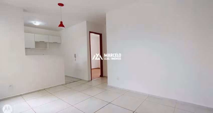 Alugo apartamento padrão de 2/4 no 1º andar, em condomínio fechado com completa