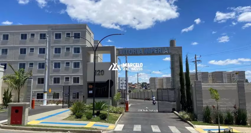 Alugo apto de 2/4 com  cozinha, sala e banheiro, 2º andar na região central de v
