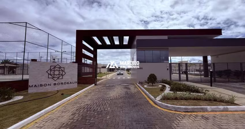 Alugo casa nova (1º locação) com 3 suítes em condominio maison bordeaux no bairr