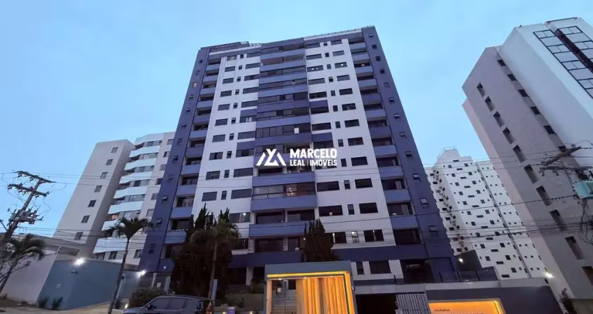 Alugo apto de 3 suítes, cozinha completa e  com 02 vagas de garagem no edificio