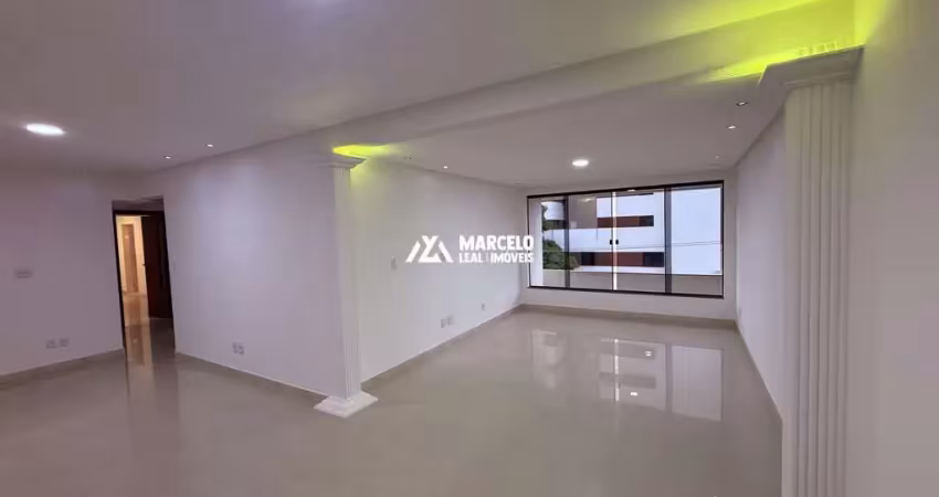 Vendo apto de 3 suítes, cozinha completa e  com 02 vagas de garagem no edificio