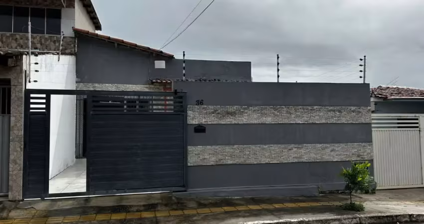 Aceita financiamento, casa com 03 quartos a poucos metros da principal do geisel
