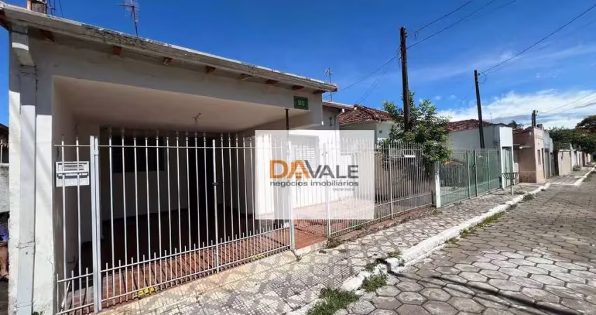 Casa antiga para reforma na região central de caçapava
