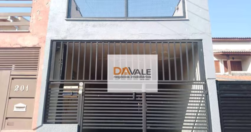 Sobrado com 2 dormitórios à venda, 110 m² por R$ 380.000