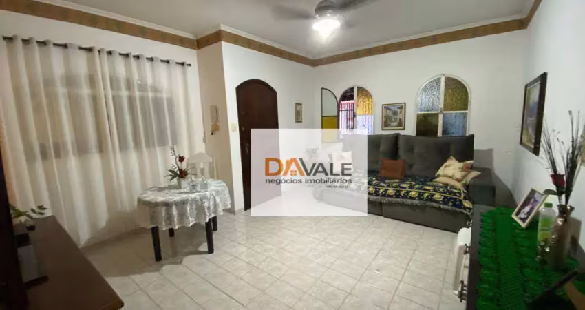 Linda Casa 3 dormitórios com suíte com excelente localização.
