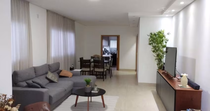 Imperdível: Casa à venda em Uberlândia-MG, Morada da Colina, 4 quartos, 2 suítes, 2 salas, 6 banheiros, 6 vagas, 262m².