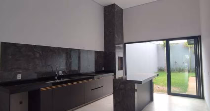 Casa à venda em Uberlândia-MG: 3 quartos, suíte, 2 salas, 3 banheiros, 2 vagas de garagem no Quinta Alto Umuarama. Acabamento premium!
