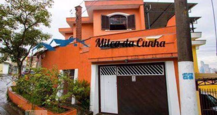 Sobrado à Venda com 3 dormitórios, 3 vagas,  207m² Conatrução, Jd Stella, Santo André