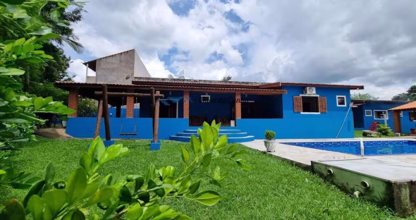 Linda Chácara para Venda com 2 Casas, Piscina, Área Gourmet, com 1.257m² terreno, 6 vagas, bairro Cruzeiro do Sul, em Santa Bárbara D`Oeste