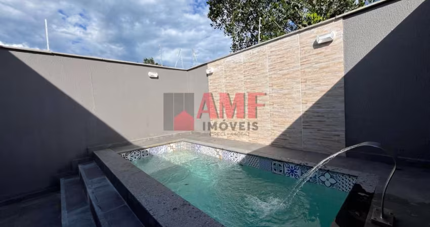 Casa com Piscina na Praia de Itanhaém
