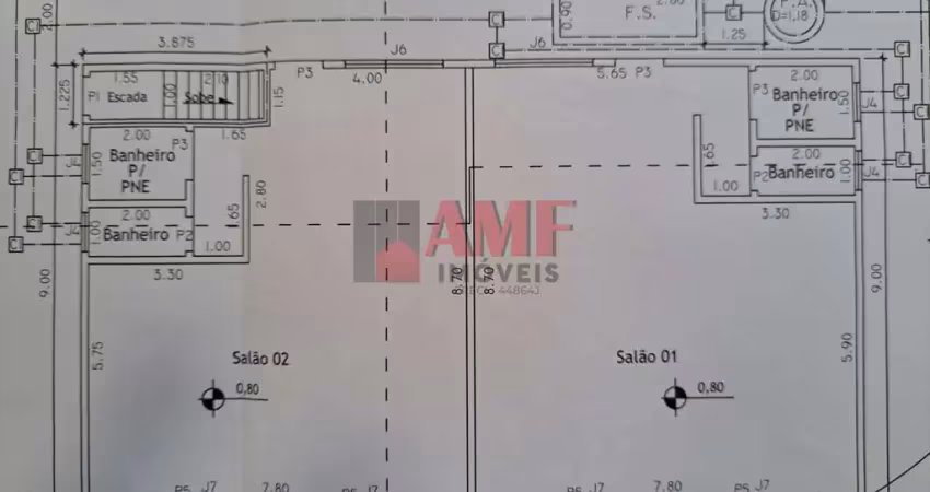 Três salões comerciais no térreo + apartamento sobre loja