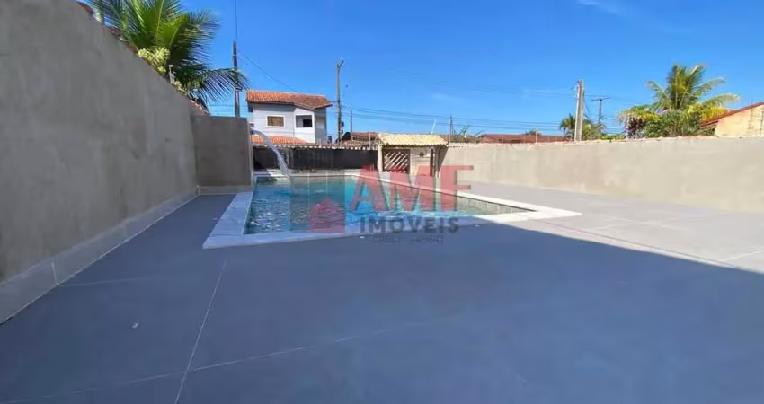 Casa com Piscina a 400 metros da Praia