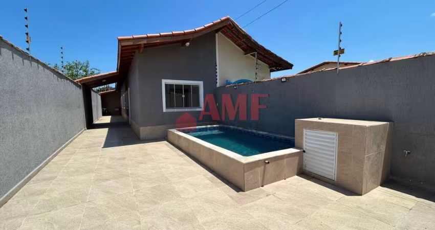 Casa com 3 dormitório em Itanhaém